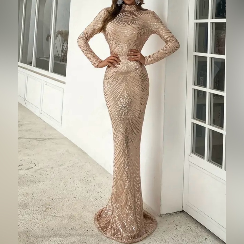 Sequin dress - champagne- dress like a mermaid- super comfortable size M - long